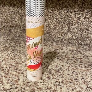 Illume - go be lovely Coconut Milk Mango Demi perfume. Roller ball - 0.22 FL OZ